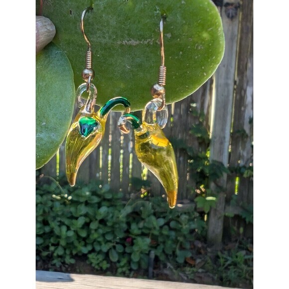 Vintage Chile Pepper Glass Earrings, Southwestern Jewelry - Picture 1 of 10